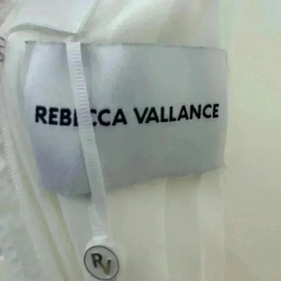 Rebecca Vallance Davina Bow Wedding Gown Ivory US 2 NWT – Modern Bridal Dress - Picture 15 of 16